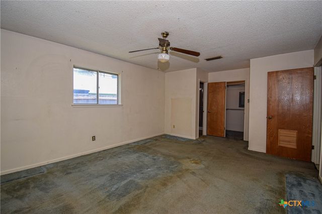 4300 Tahuaya Drive, Harker Heights, TX 76548