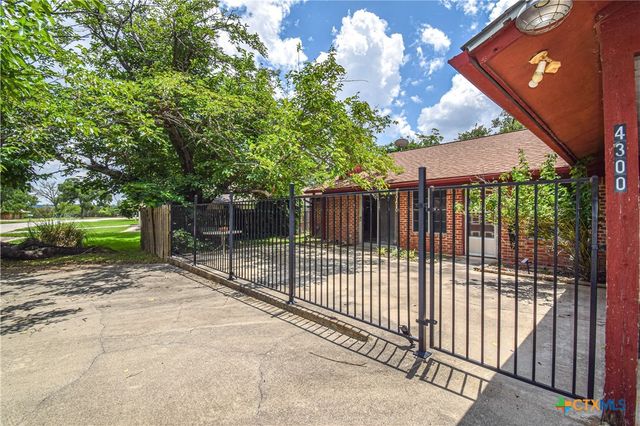 4300 Tahuaya Drive, Harker Heights, TX 76548