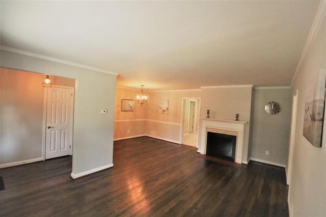 6075 Harleston, Sandy Springs, GA 30328