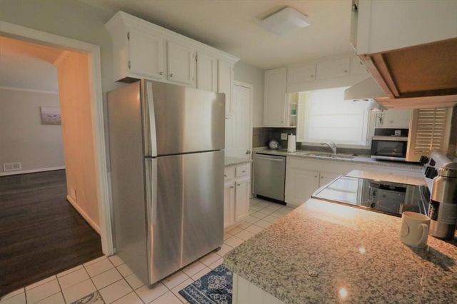 6075 Harleston, Sandy Springs, GA 30328
