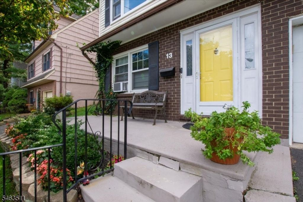 13 Edison Dr, Summit City, NJ 07901 — photo 2