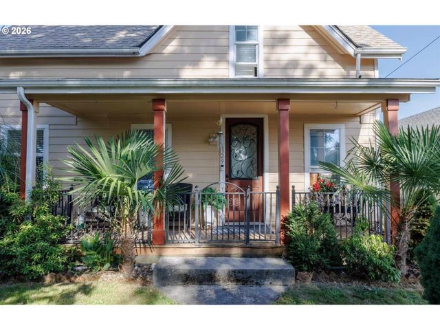 1329 BAKER St, Salem, OR 97301