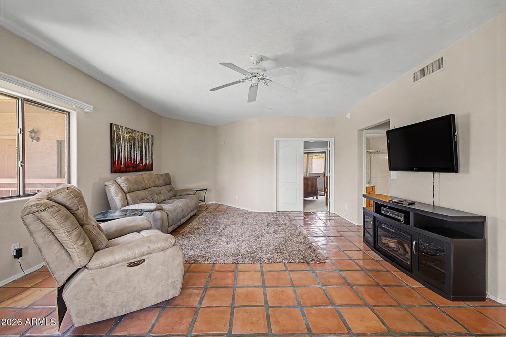 9151 W GREENWAY Road 224, Peoria, AZ 85381 — photo 5