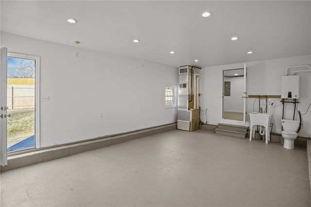 33 Holden Street, Coventry, RI 02816