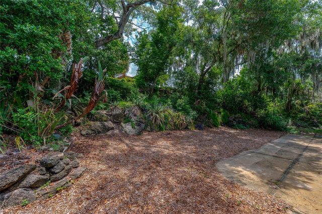 7 WATERFRONT COURT, Ormond Beach, FL 32174