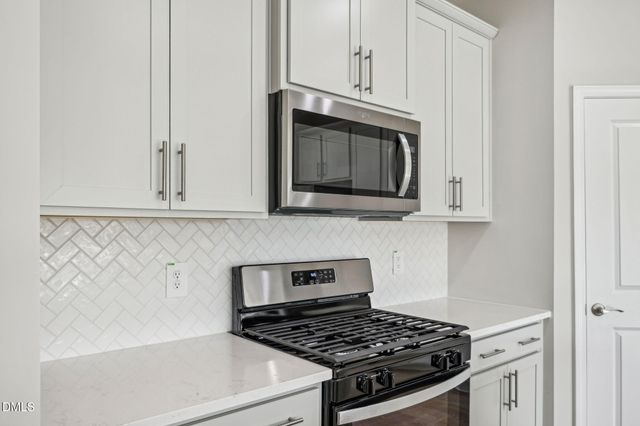 168 Thistle Patch Place, Angier, NC 27501