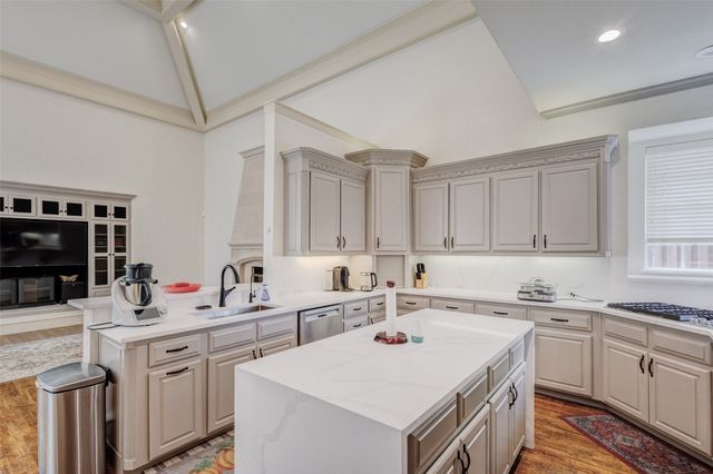 5048 Castle Creek Lane, Plano, TX 75093