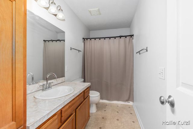 7035 Deer Cove Drive Se, Gaines Twp, MI 49316
