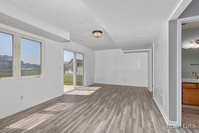 7035 Deer Cove Drive Se, Gaines Twp, MI 49316