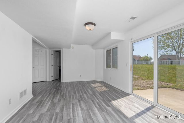 7035 Deer Cove Drive Se, Gaines Twp, MI 49316