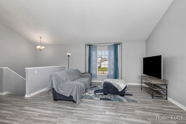 7035 Deer Cove Drive Se, Gaines Twp, MI 49316