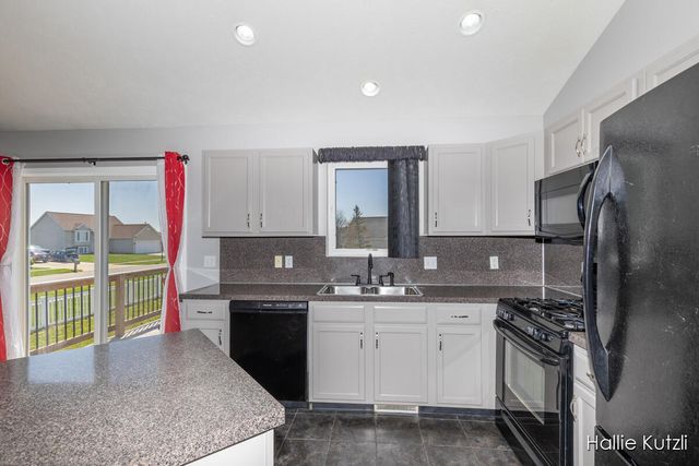 7035 Deer Cove Drive Se, Gaines Twp, MI 49316