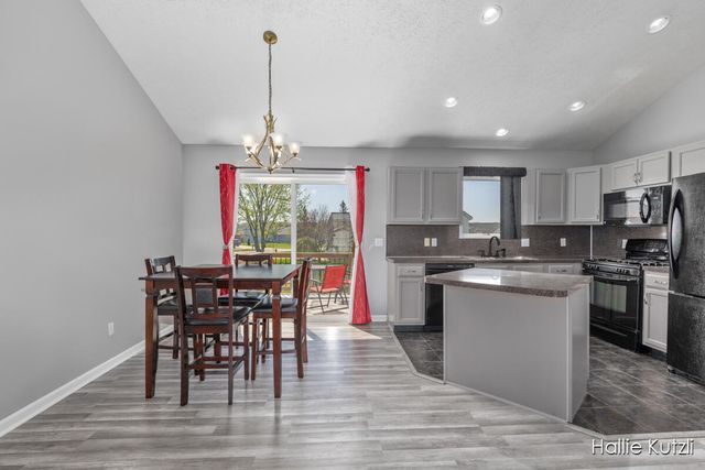 7035 Deer Cove Drive Se, Gaines Twp, MI 49316