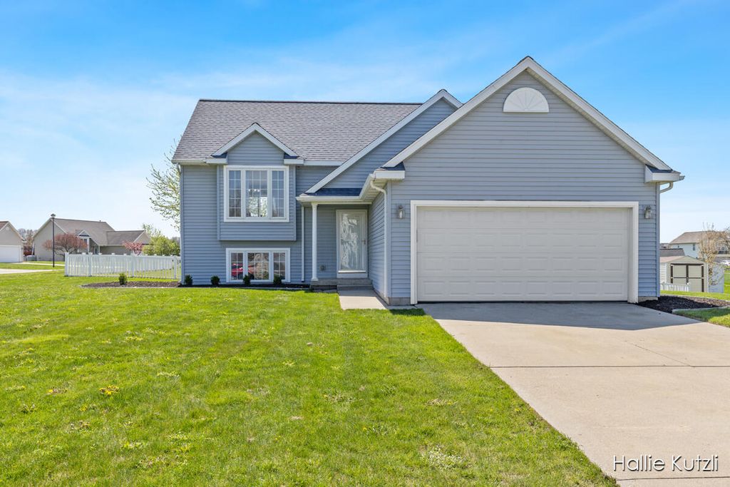 7035 Deer Cove Drive Se, Gaines Twp, MI 49316