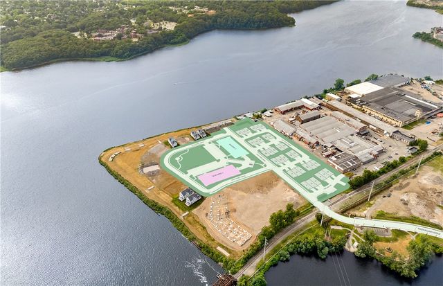 141 East Point Drive 207, East Providence, RI 02916