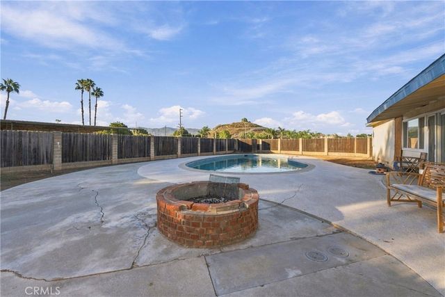 1280 1st, Norco, CA 92860