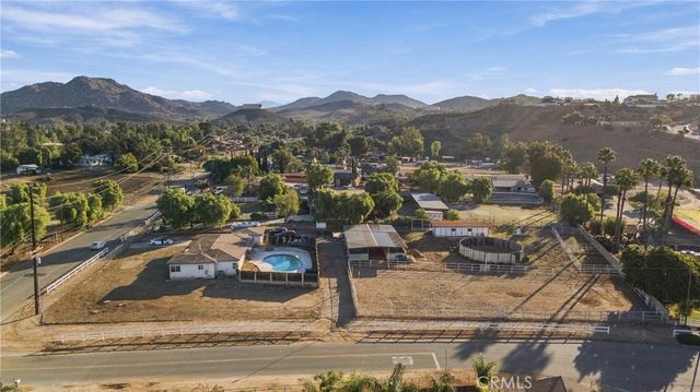 1280 1st, Norco, CA 92860