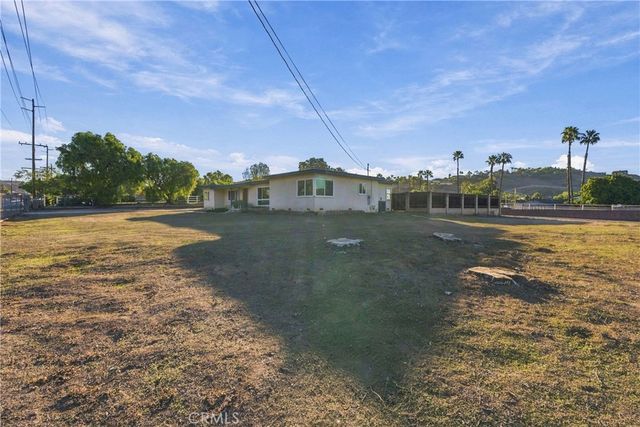 1280 1st, Norco, CA 92860