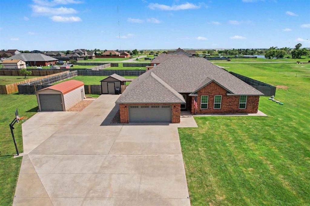 341 SW Deyo Landing Loop, Cache, OK 73527