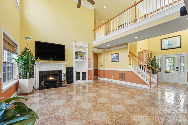 10907 Huntington Meadow Lane, Charlotte, NC 28273