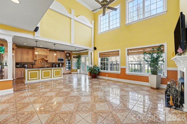 10907 Huntington Meadow Lane, Charlotte, NC 28273