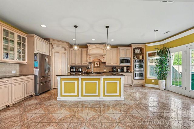 10907 Huntington Meadow Lane, Charlotte, NC 28273