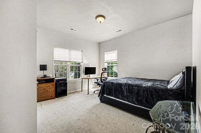 10907 Huntington Meadow Lane, Charlotte, NC 28273