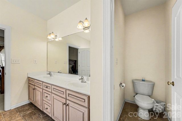 10907 Huntington Meadow Lane, Charlotte, NC 28273