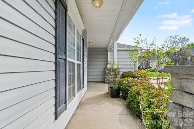 10907 Huntington Meadow Lane, Charlotte, NC 28273