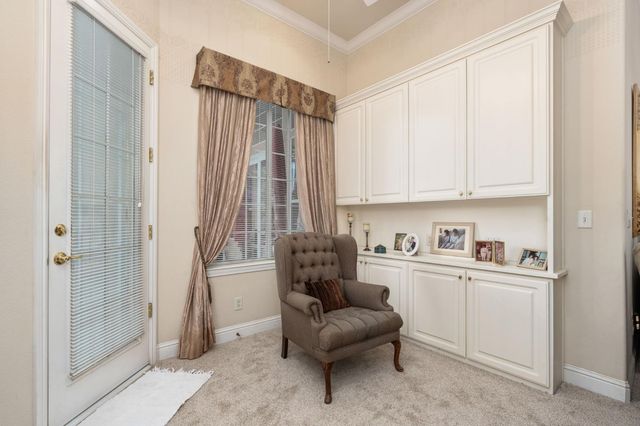10532 N Medinah Circle, Fresno, CA 93730