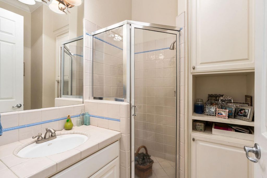 Image 35 of property listing at 10532 N Medinah Circle, Fresno, CA 93730