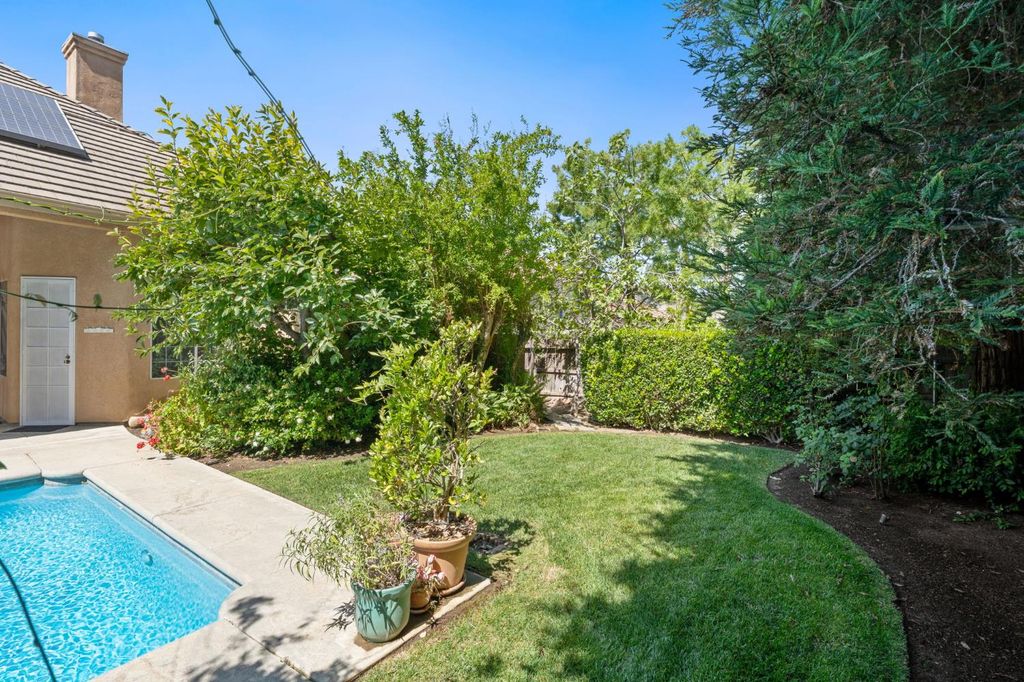Image 50 of property listing at 10532 N Medinah Circle, Fresno, CA 93730