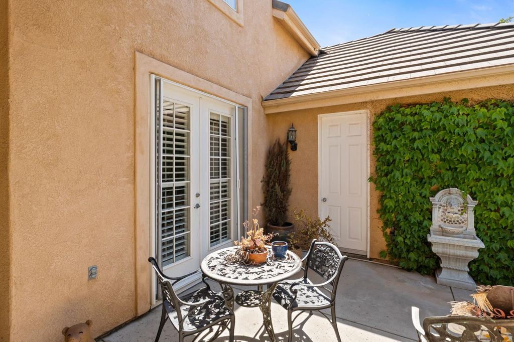 Image 54 of property listing at 10532 N Medinah Circle, Fresno, CA 93730