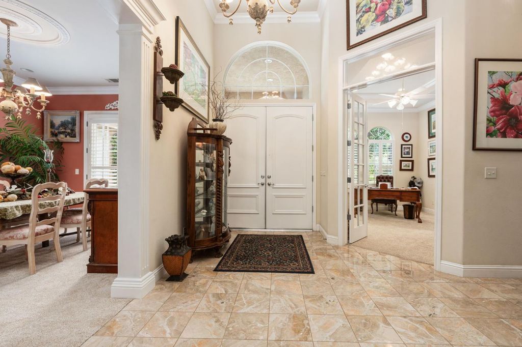 Image 8 of property listing at 10532 N Medinah Circle, Fresno, CA 93730