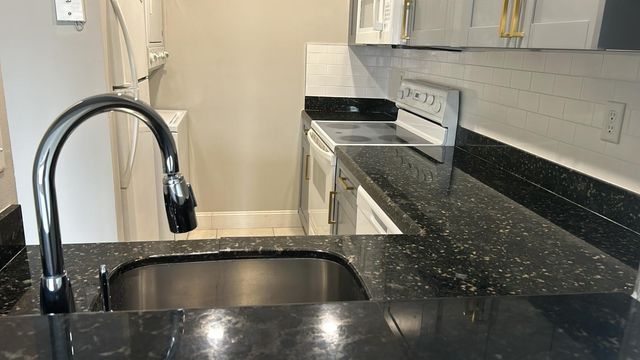 3662 N University Drive F-7, Coral Springs, FL 33065