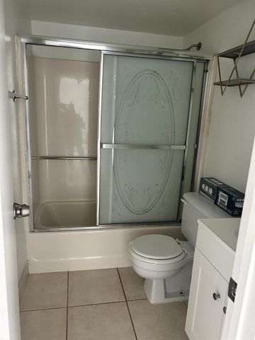 3662 N University Drive F-7, Coral Springs, FL 33065