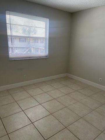 3662 N University Drive F-7, Coral Springs, FL 33065