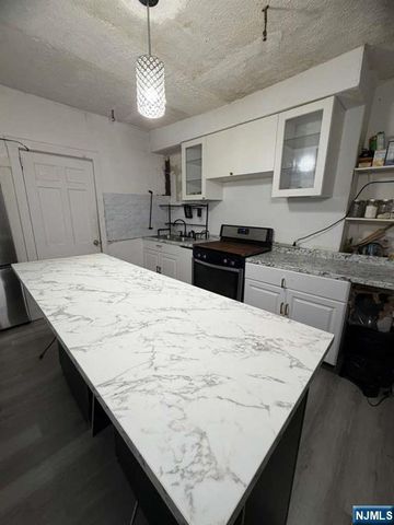 483 Cary Street, Orange, NJ 07050