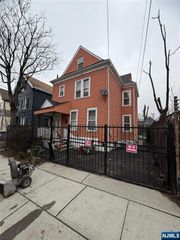 483 Cary Street, Orange, NJ 07050