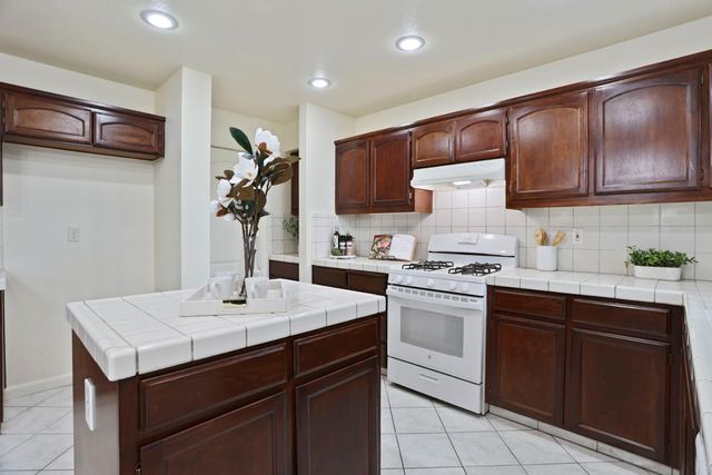 3105 Autumn Chase Cir, Stockton, CA 95219