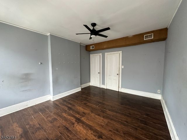 60 Oak Street, Jersey City, NJ 07304