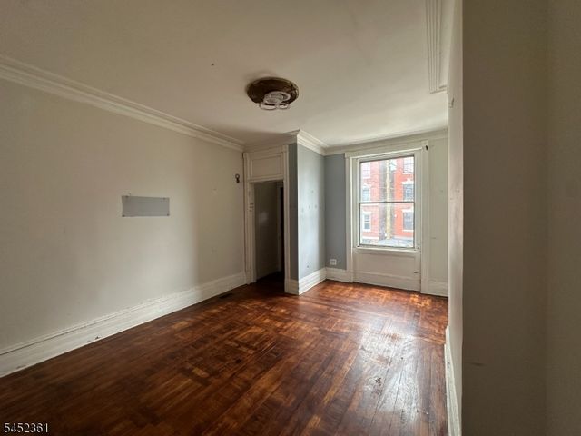 60 Oak Street, Jersey City, NJ 07304