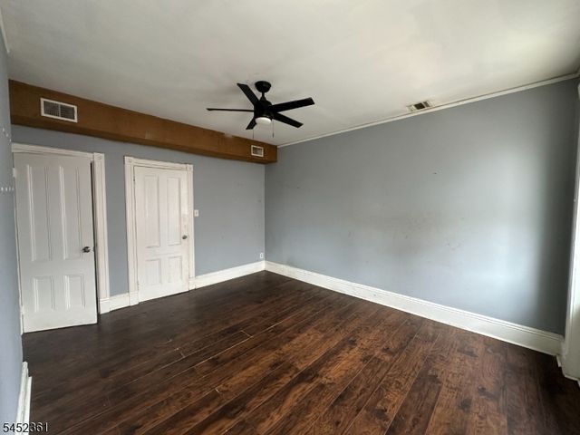 60 Oak Street, Jersey City, NJ 07304