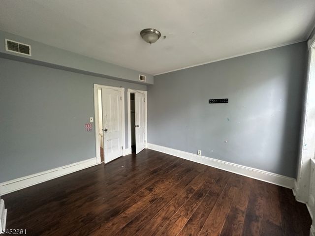 60 Oak Street, Jersey City, NJ 07304