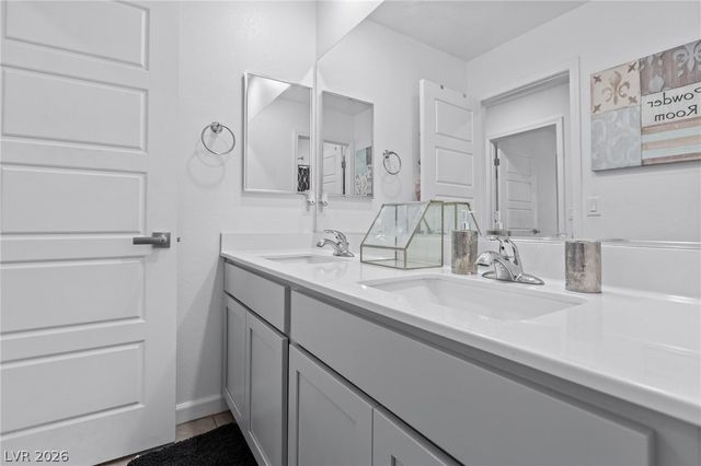 4915 Chidlaw Avenue 3, Las Vegas, NV 89115