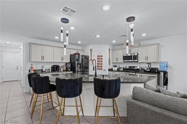 4915 Chidlaw Avenue 3, Las Vegas, NV 89115