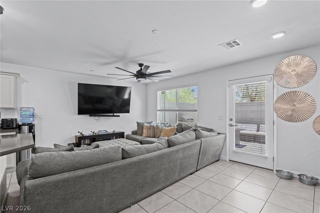 4915 Chidlaw Avenue 3, Las Vegas, NV 89115