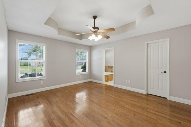 889 W Crestwood Street, Nixa, MO 65714