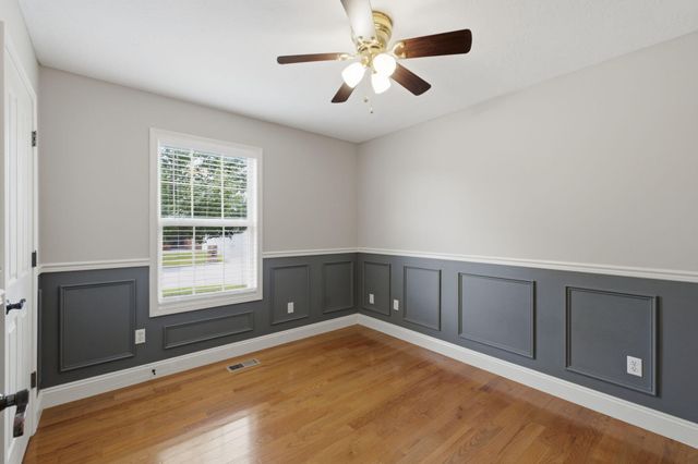 889 W Crestwood Street, Nixa, MO 65714