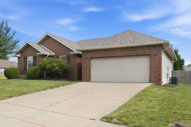 889 W Crestwood Street, Nixa, MO 65714